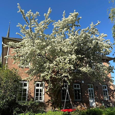 Altes Pastorat Bed and Breakfast Barmstedt Eksteriør billede