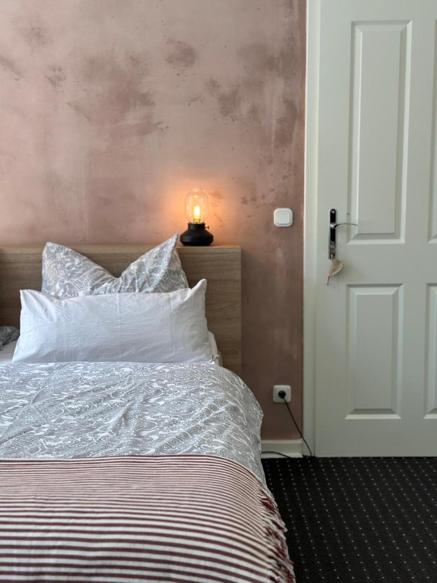 Altes Pastorat Bed and Breakfast Barmstedt Eksteriør billede