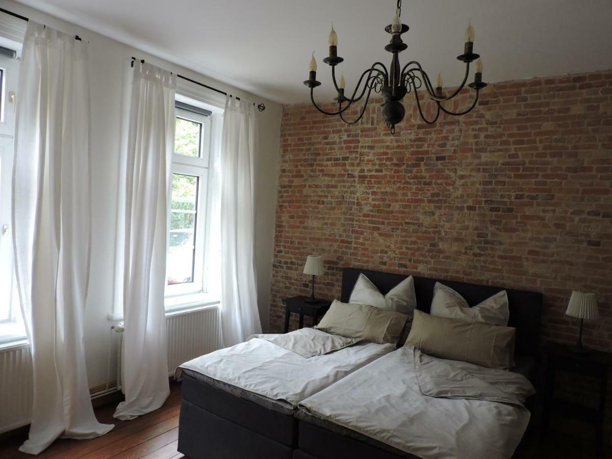 Altes Pastorat Bed and Breakfast Barmstedt Eksteriør billede